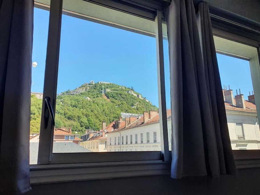 Grenoble: Jardin De Ville... エクステリア 写真